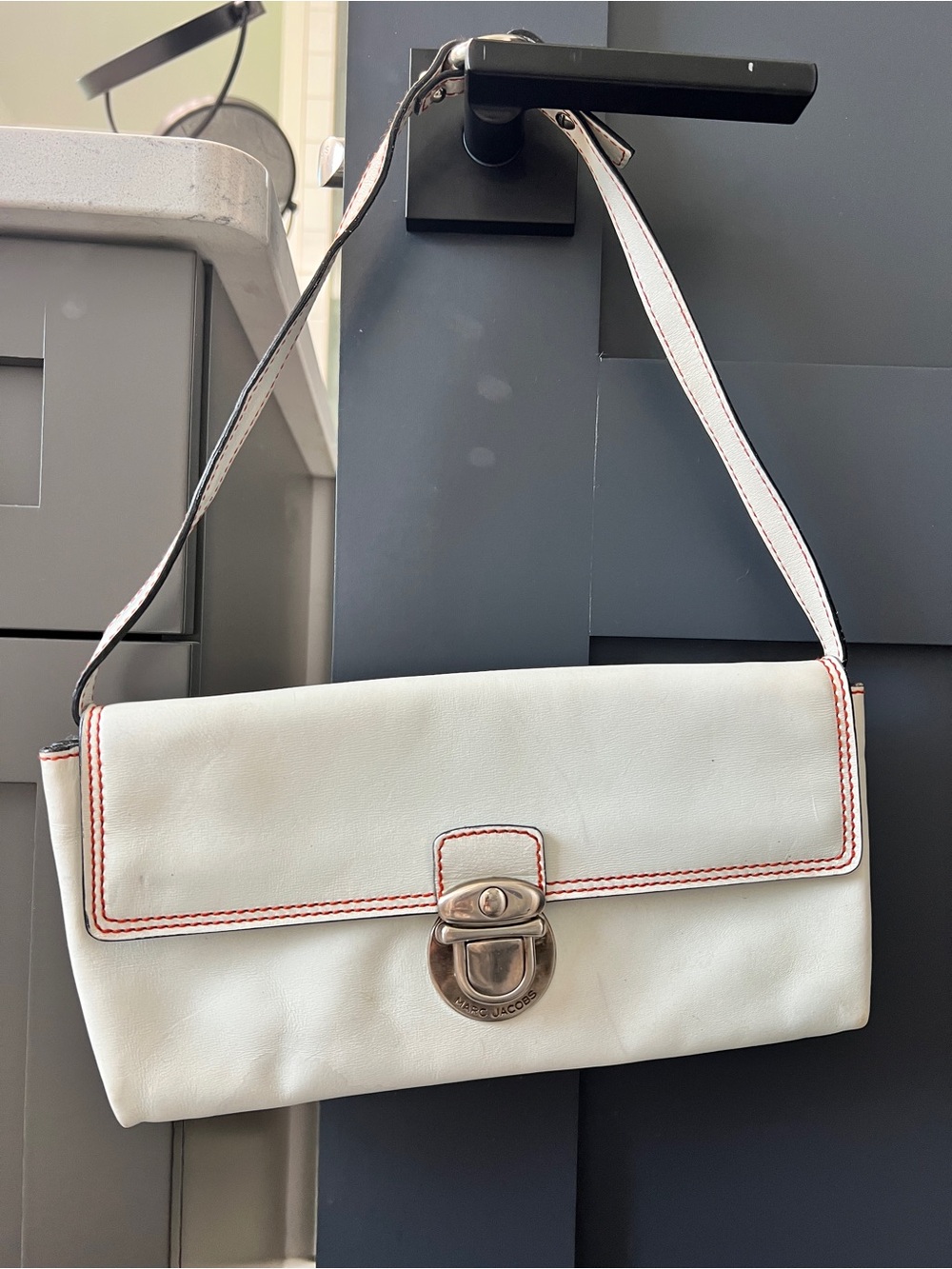 Marc Jacobs Cream Leather Shoulder Clutch - Picture 8 of 12